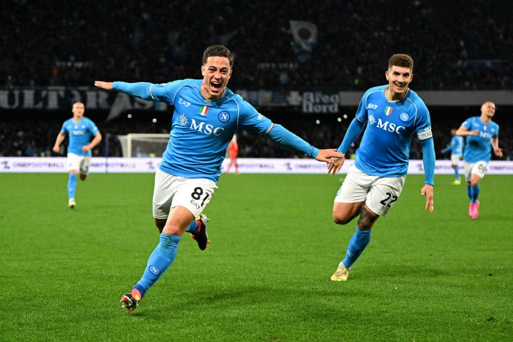 Napoli Vence A La Juventus Y Acerca Al Inter Al Scudetto Hispanic