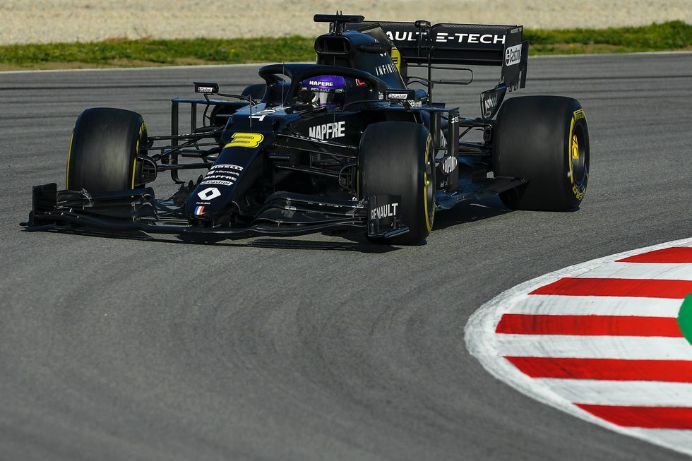 Durante las primeras dos horas de sesión vespertina, Renault no salió a pista, pero finalmente pudieron salvar la sesión con más 100 vueltas entre sus dos pilotos, aunque el australiano no consiguió tiempos muy competitivos.