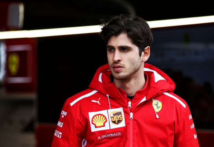 Antonio Giovinazzi ha estado ligado a Ferrari y eso puede jugar a su favor para ocupar el puesto dejado por Vettel.