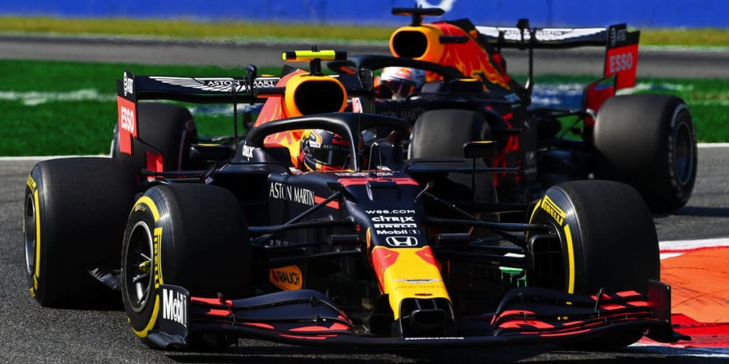 Es necesario que Albon suba el nivel para poder contribuir con el equipo y con su función de escudero de Max Verstappen.