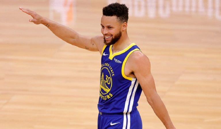NBA: Stephen Curry y Julius Randle, Jugadores de la Semana