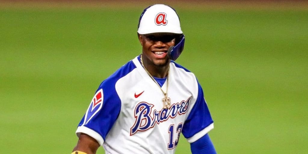 Ronald Acuña Jr llega a 10 cuadrangulares en la temporada 4 Ronald Acuña Jr