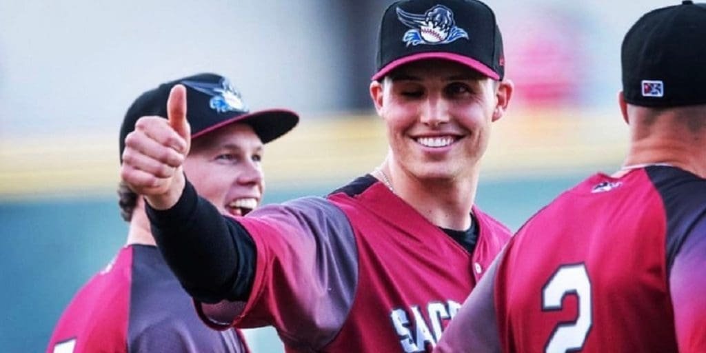 Drew Robinson: de un intento de suicido y perder un ojo a su vuelta al béisbol 1 Drew Robinson