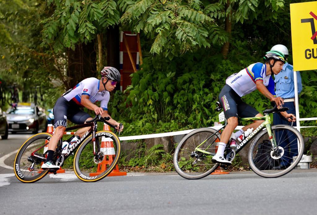 Richard Carapaz, una locomotora olímpica: se colgó el oro en Tokio 2020 2 E7DImjHXoAI6BjC
