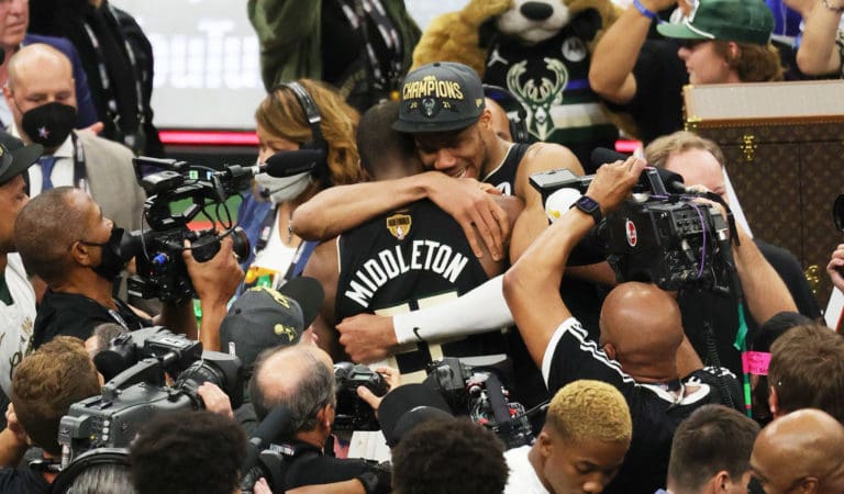 Milwaukee Bucks y un legendario Giannis se proclaman campeones después de 50 años