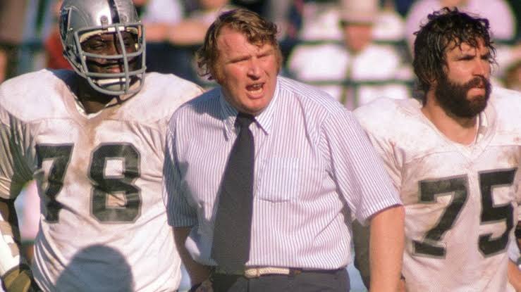 Murió John Madden, la voz que llevó a la NFL a la globalización 7 John Madden