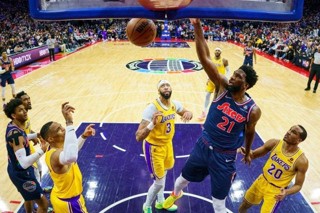 Los 76ers derrotan a los Lakers y consiguen su tercer triunfo consecutivo 5 61f3869cb1453.image