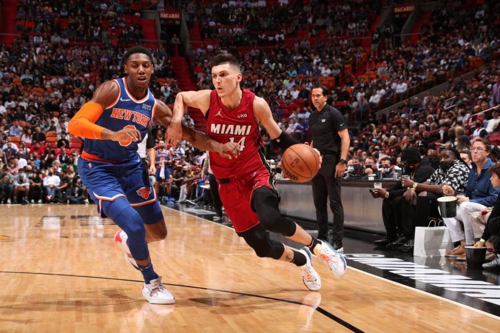 Volvió Tyler Herro y el Heat aplastó en casa a los Knicks 4 Tyler Herro