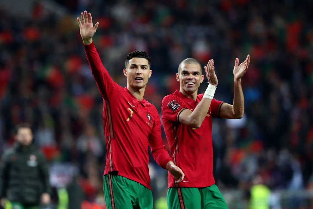 Cristiano y Pepe, dos de los héroes de Portugal en el pase a Qatar 2022