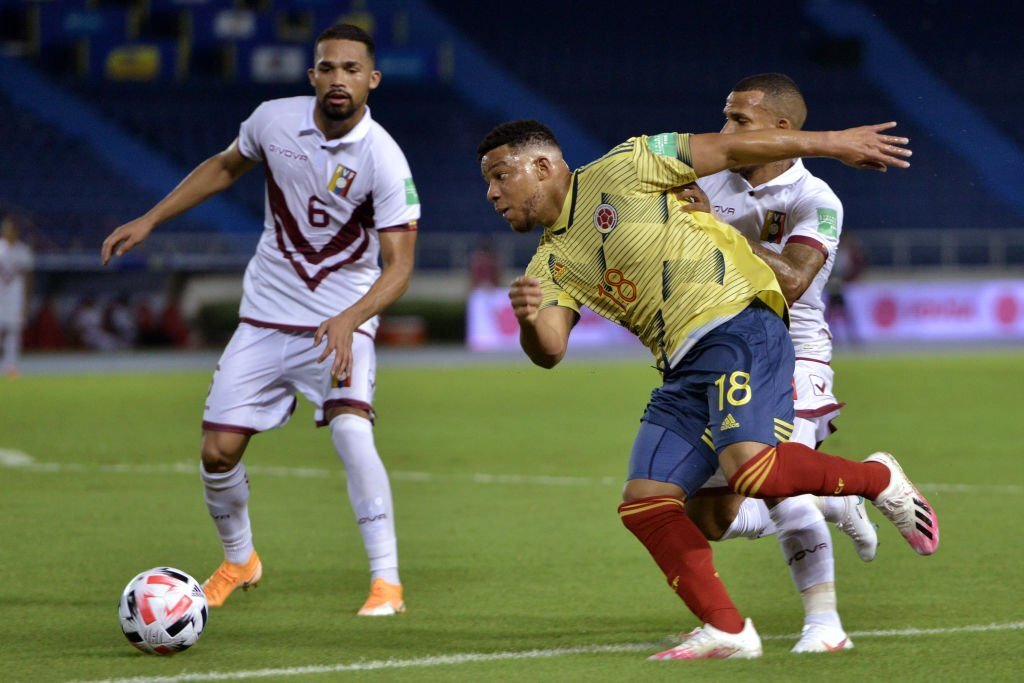 La Venezuela de Pékerman, ¿dejará a Colombia sin Mundial? 3 Frank Fabra contra Venezuela en la ida de las Eliminatorias a Qatar, ganada por Colombia 3-0