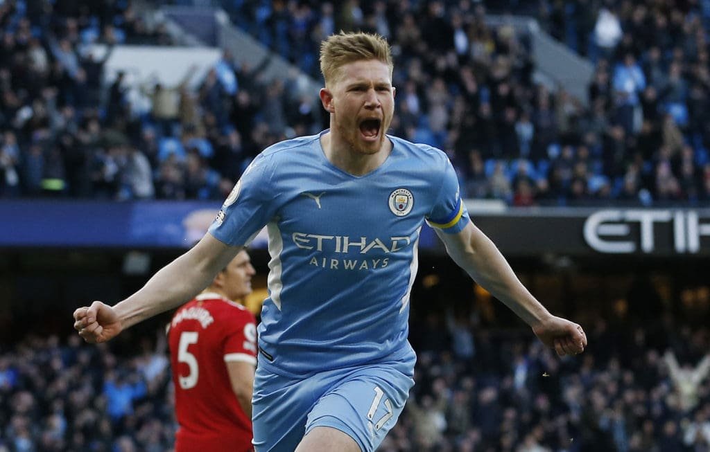 Manchester City y un segundo tiempo de ensueño contra el United 4 Kevin de Bruyne marcó dos goles y dio una asistencia