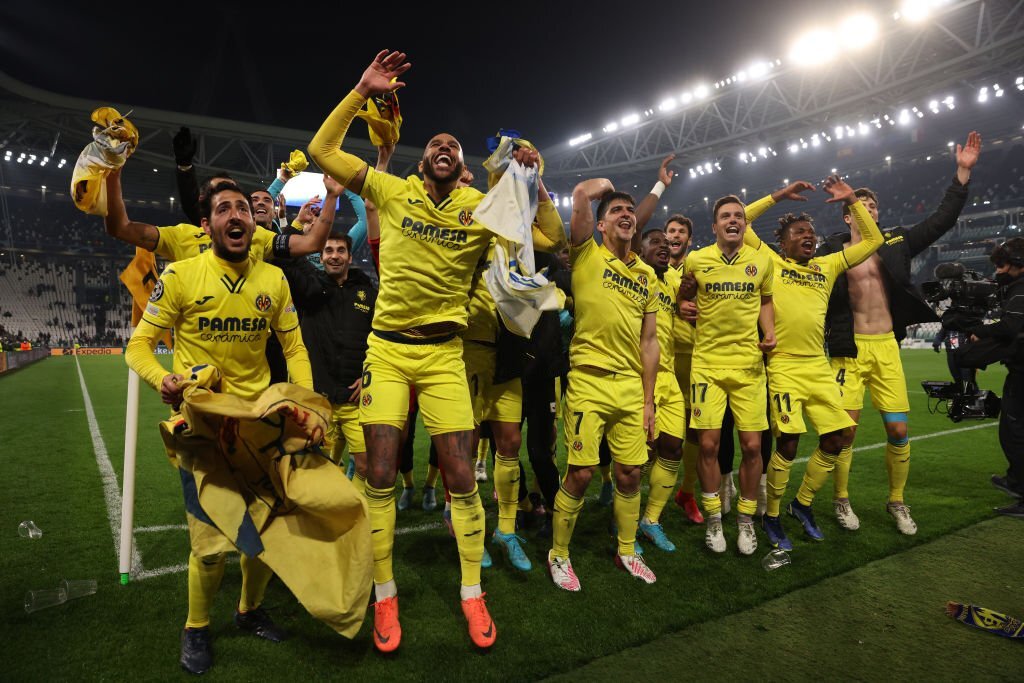 Villarreal festeja su clasificación a cuartos de final de la Champions League