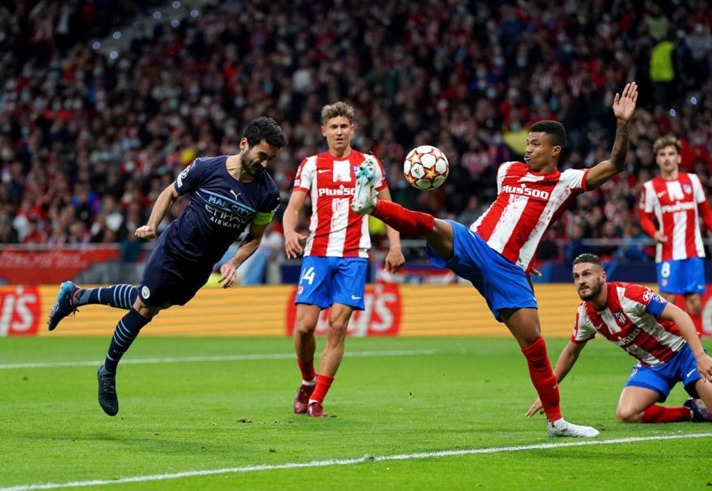 Ilkay Gündogan intentó romper el celofán para Manchester City ante Atlético