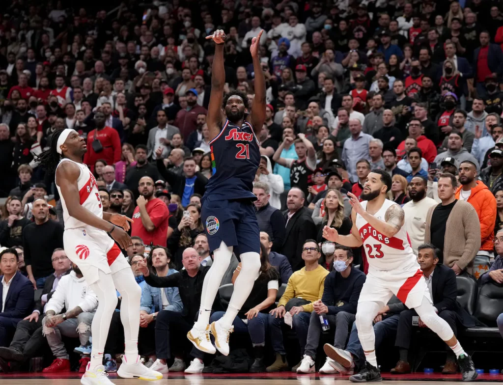 Con un triple de Joel Embiid en overtime los Raptors caen 3-0 en la serie 10 Raptors