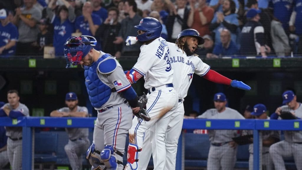 Con asistencia récord, los Blue Jays comienzan con victoria esta temporada 2022 1 Blue Jays