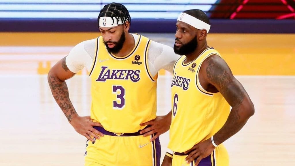 Los Ángeles Lakers: el preocupante futuro a corto plazo de la franquicia 4 Los Ángeles Lakers