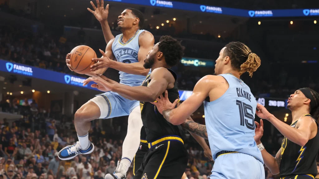 Memphis defiende la localía y fuerza un 6to juego 8 6aaa50cc fcd0 40eb a16f e0fb441e8c7c Grizz Warriors 23