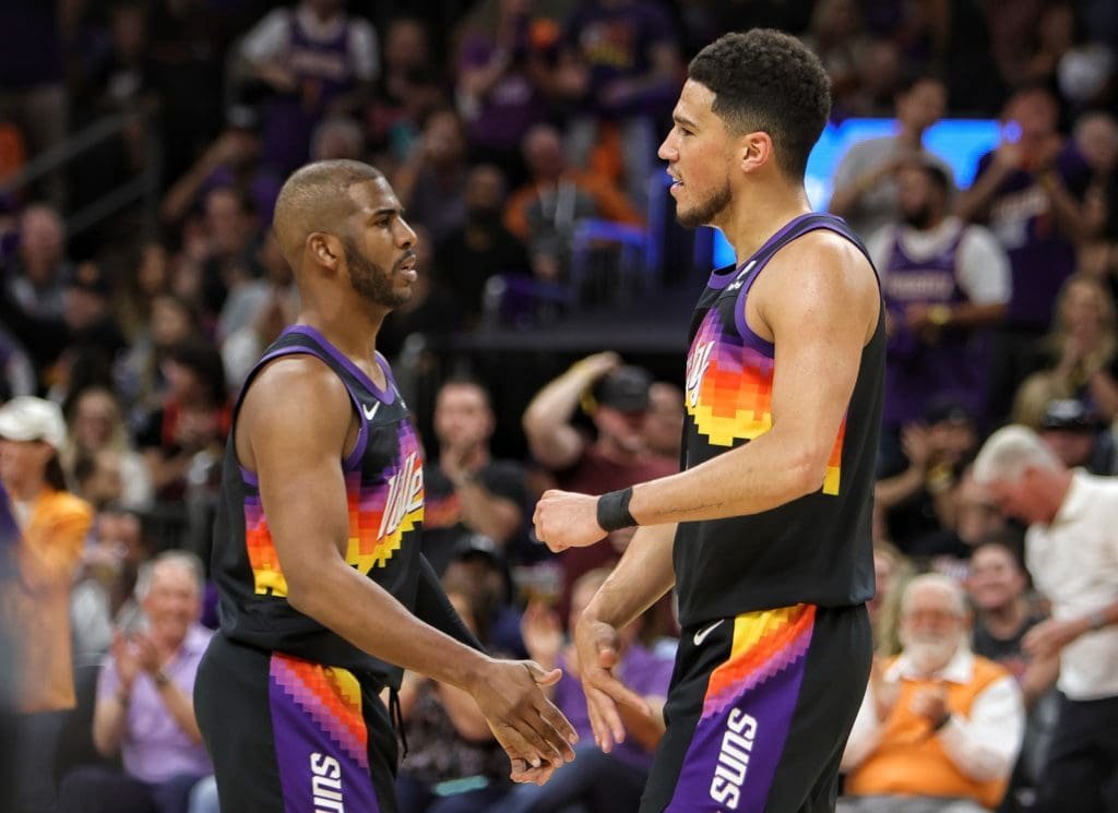 Devin Booker y Chris Paul, imparables: Suns arriba 2-0 sobre Mavs 10 Devin Booker