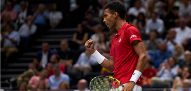 Felix Auger-Aliassime se crece y vence a Alcaraz para forzar la definicion en el dobles