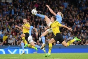 El golazo de Erling Haaland contra Borussia Dortmund