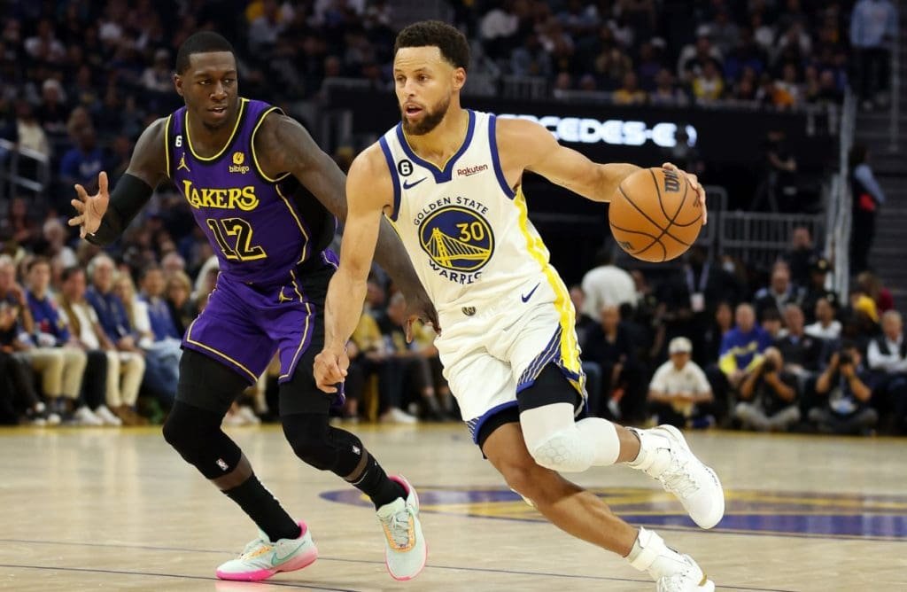Stephen Curry no se apaga: 33 puntos en la victoria de Warriors sobre Lakers 8 Stephen Curry