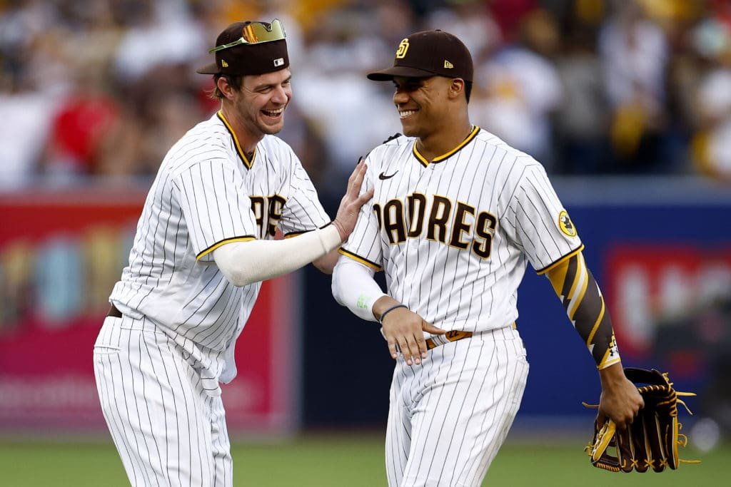 Padres viene de atrás y empata serie ante Phillies 1 championship series philadelphia phillies v san diego padres game two 1