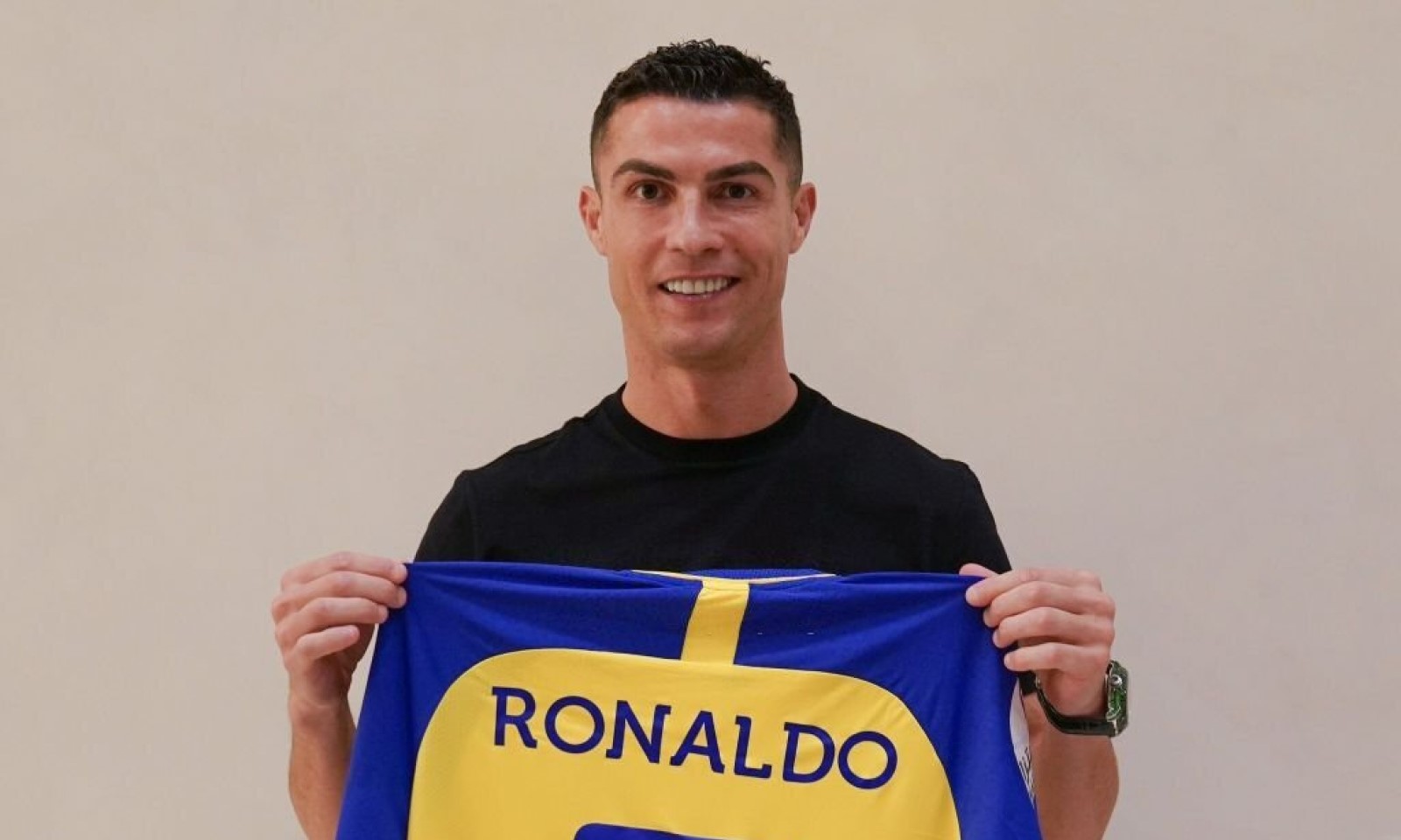 Cristiano Ronaldo con la camiseta del Al-Nassr