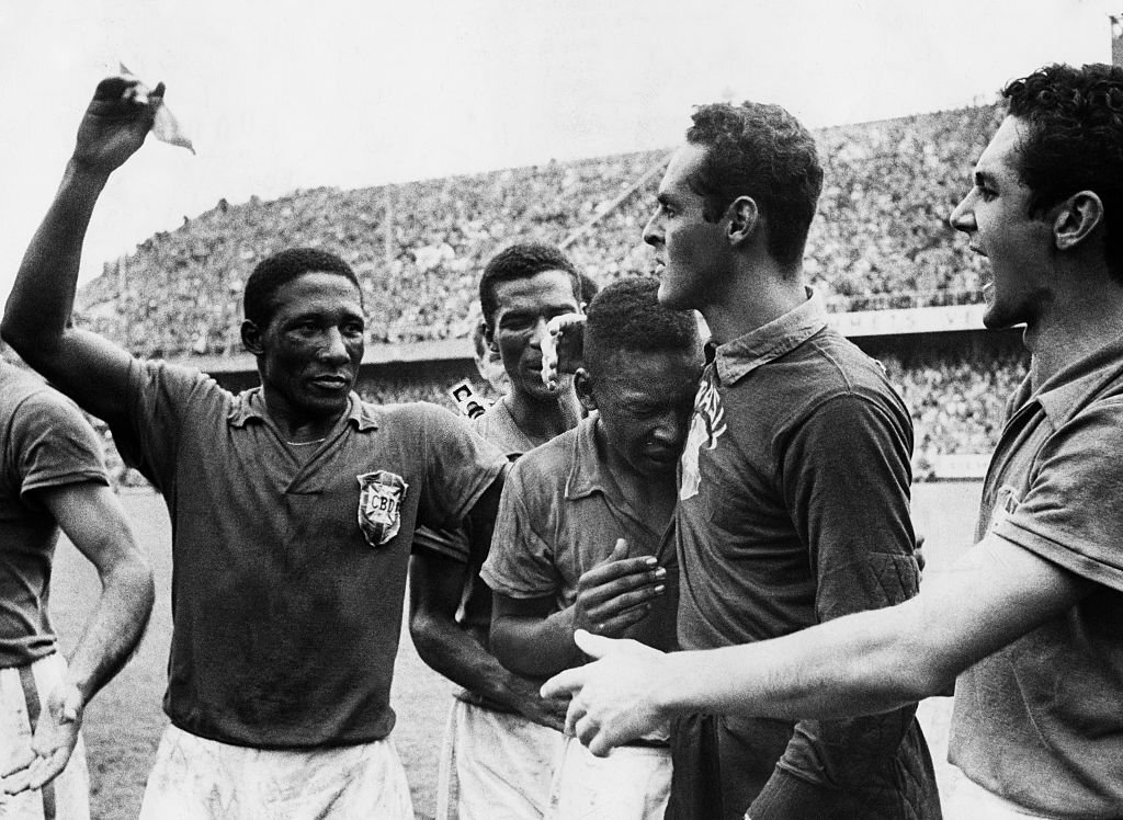Pelé llora luego del triunfo sobre Suecia en la final de 1958