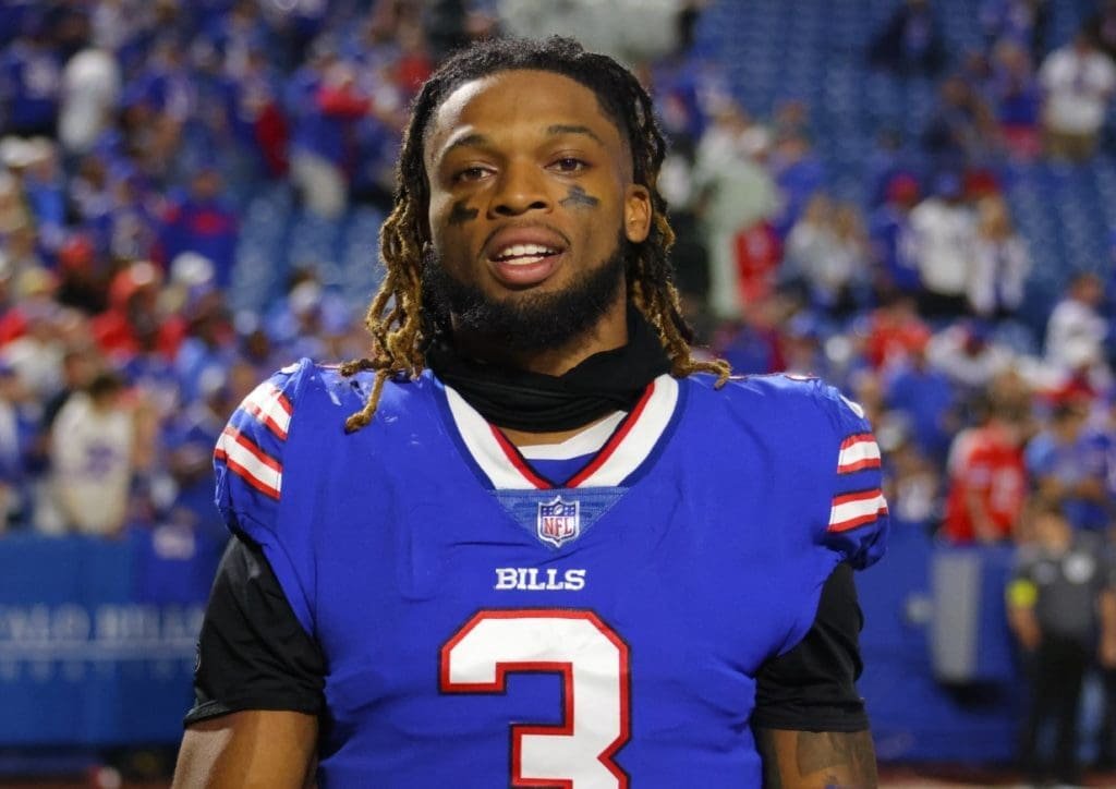 Damar Hamlin puede respirar por su cuenta y habló con sus compañeros por FaceTime: "Los amo muchachos" 5 Damar Hamlin