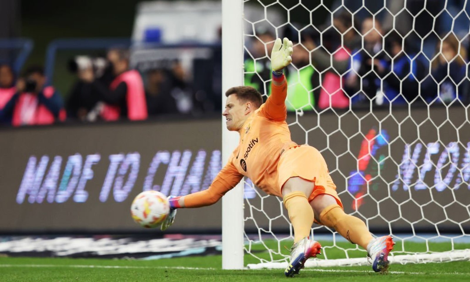 Marc Ter Stegen tapó dos penales para llevar al Barcelona a la final de la Supercopa ante Real Madrid