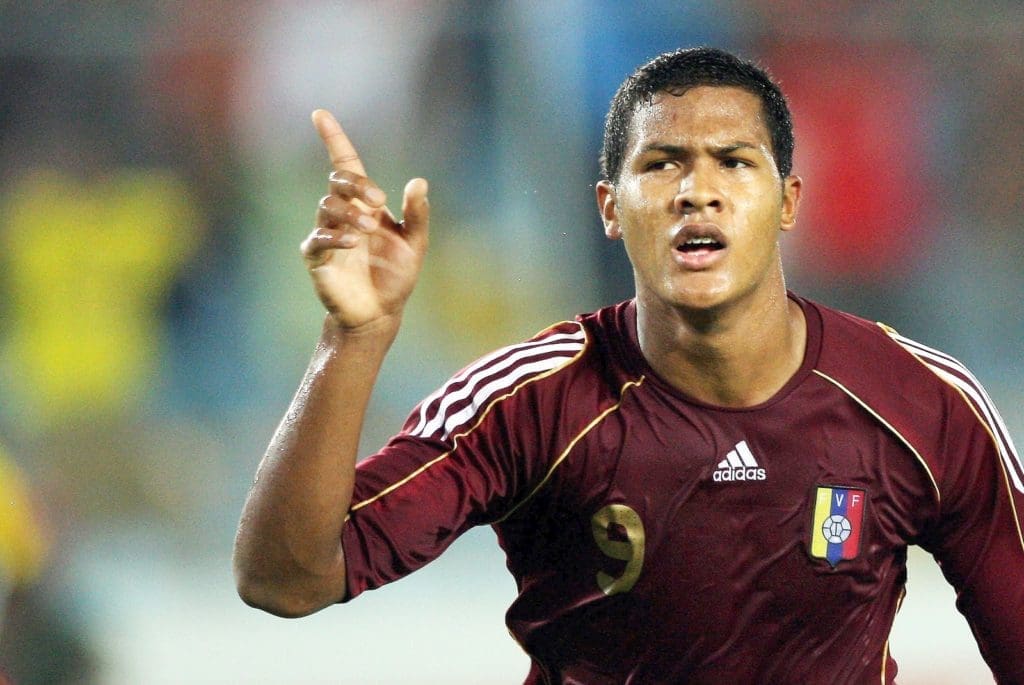 Anotó cuatro goles en el Mundial sub 20 de Egipto 2009
