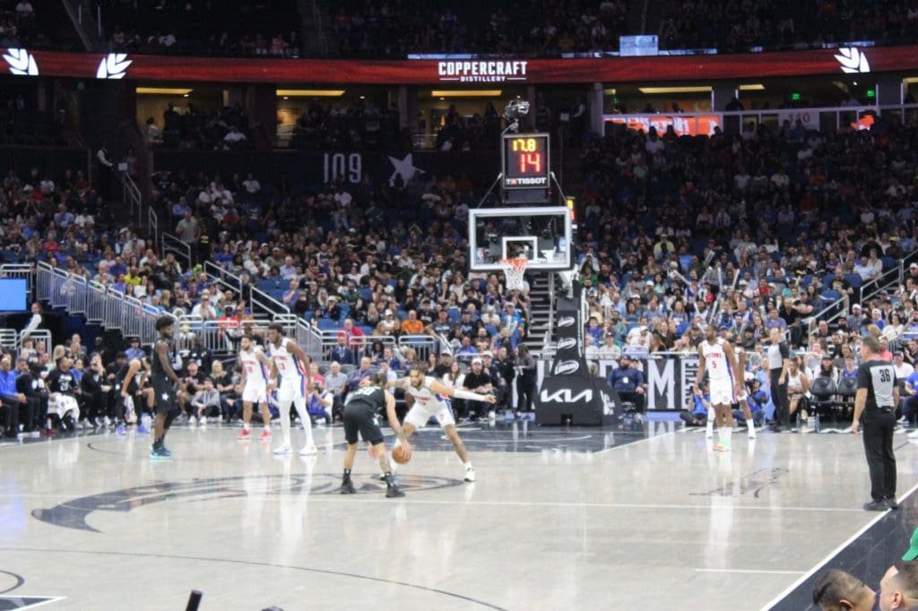 Magic selló su victoria contra Detroit 108-106 y se ilusiona con los Play-in 7 WhatsApp Image 2023 02 24 at 11.45.31 AM