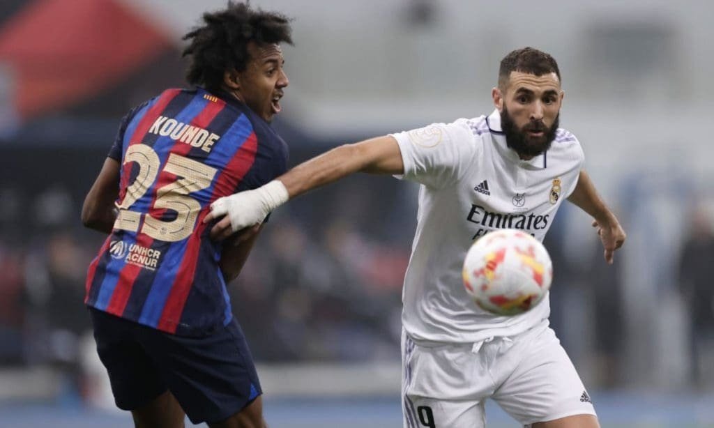 El Clásico: Jules Koundé y Karim Benzema