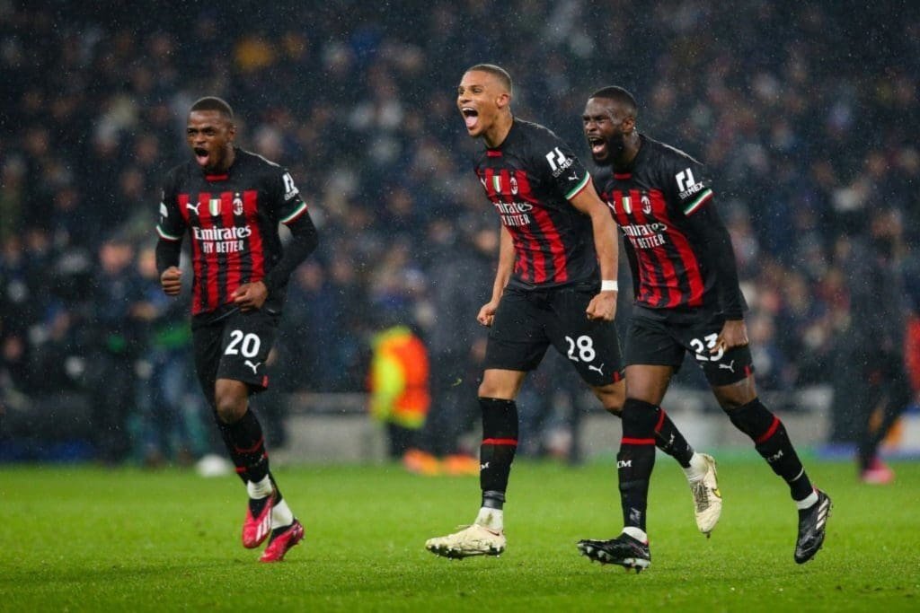 Champions League: Milan regresa a cuartos de final once años después 3 El Milan avanzó a cuartos de final de la Champions League