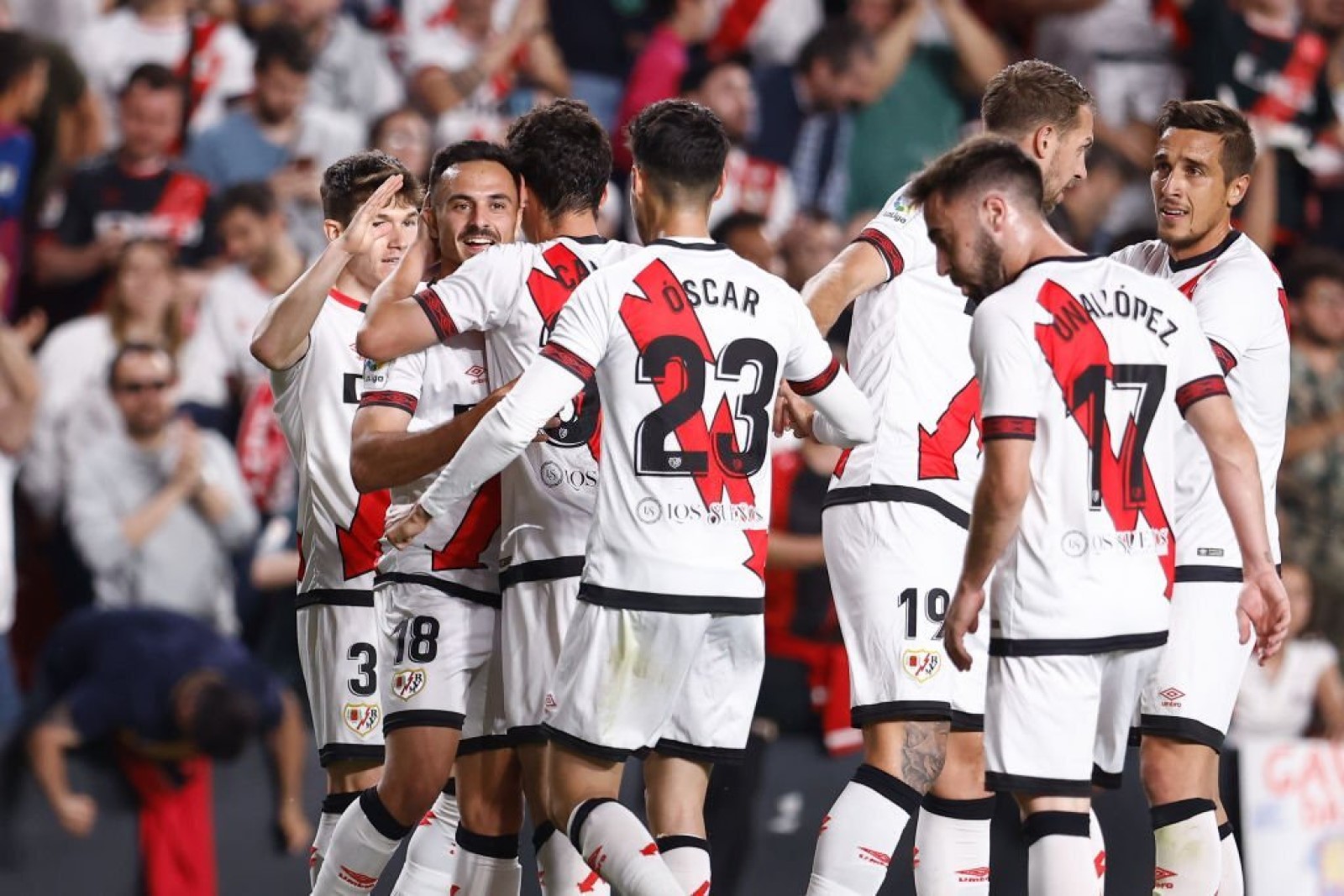 Rayo Vallecano derrotó al Barcelona con goles de Álvaro y Fran García.