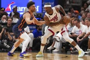 Miami Heat tiene ventaja de 2-1 en la serie ante Knicks