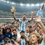 Leo Messi, capitán campeón con Argentina en Qatar 2022.
