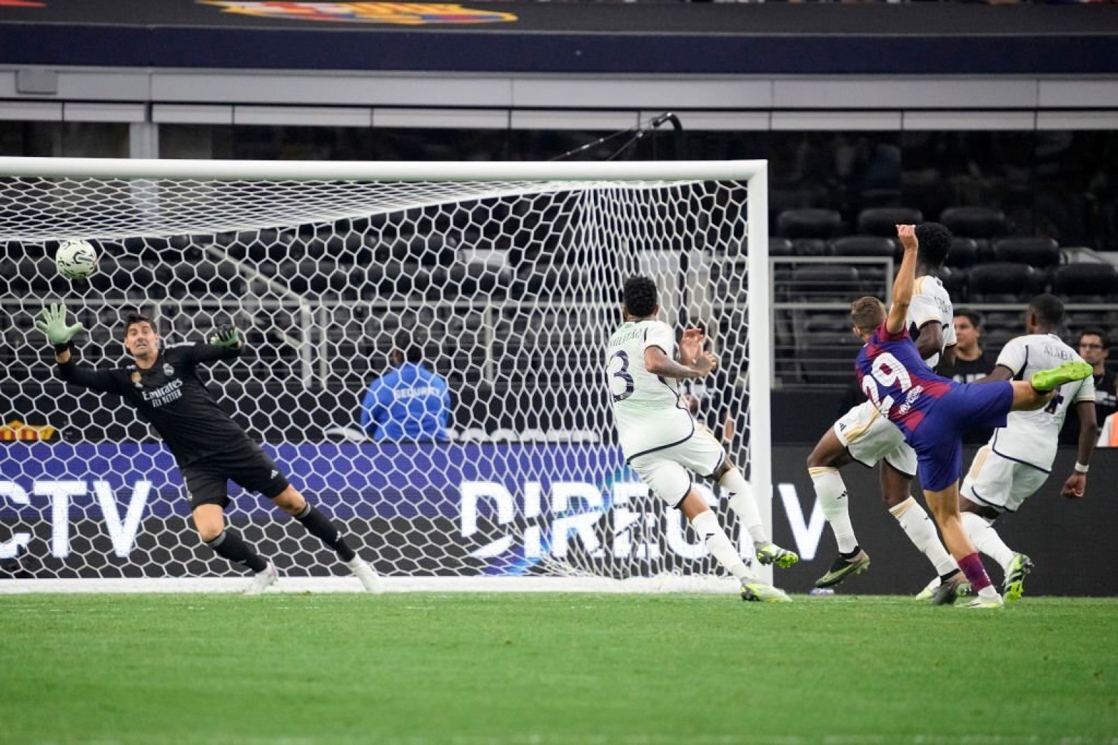 Fermín López Marín, autor de un golazo y una asistencia en la victoria del Barcelona 3-0 sobre Real Madrid.