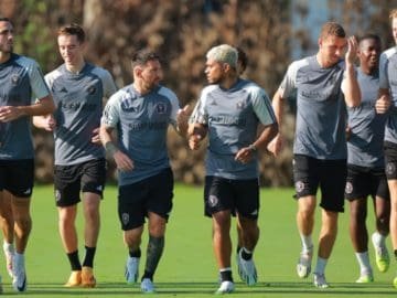 Lionel Messi y Josef Martínez en el primer entrenamiento del argentino con Inter Miami.