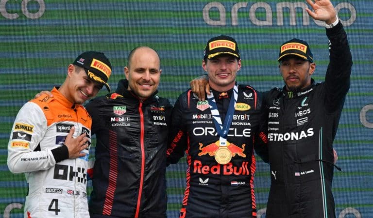 Max Verstappen se impone pese al ‘milagro’ de McLaren
