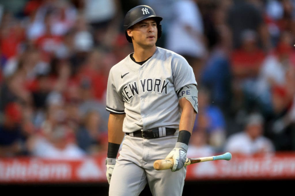 Anthony Volpi de los New York Yankees después de ser ponchado.