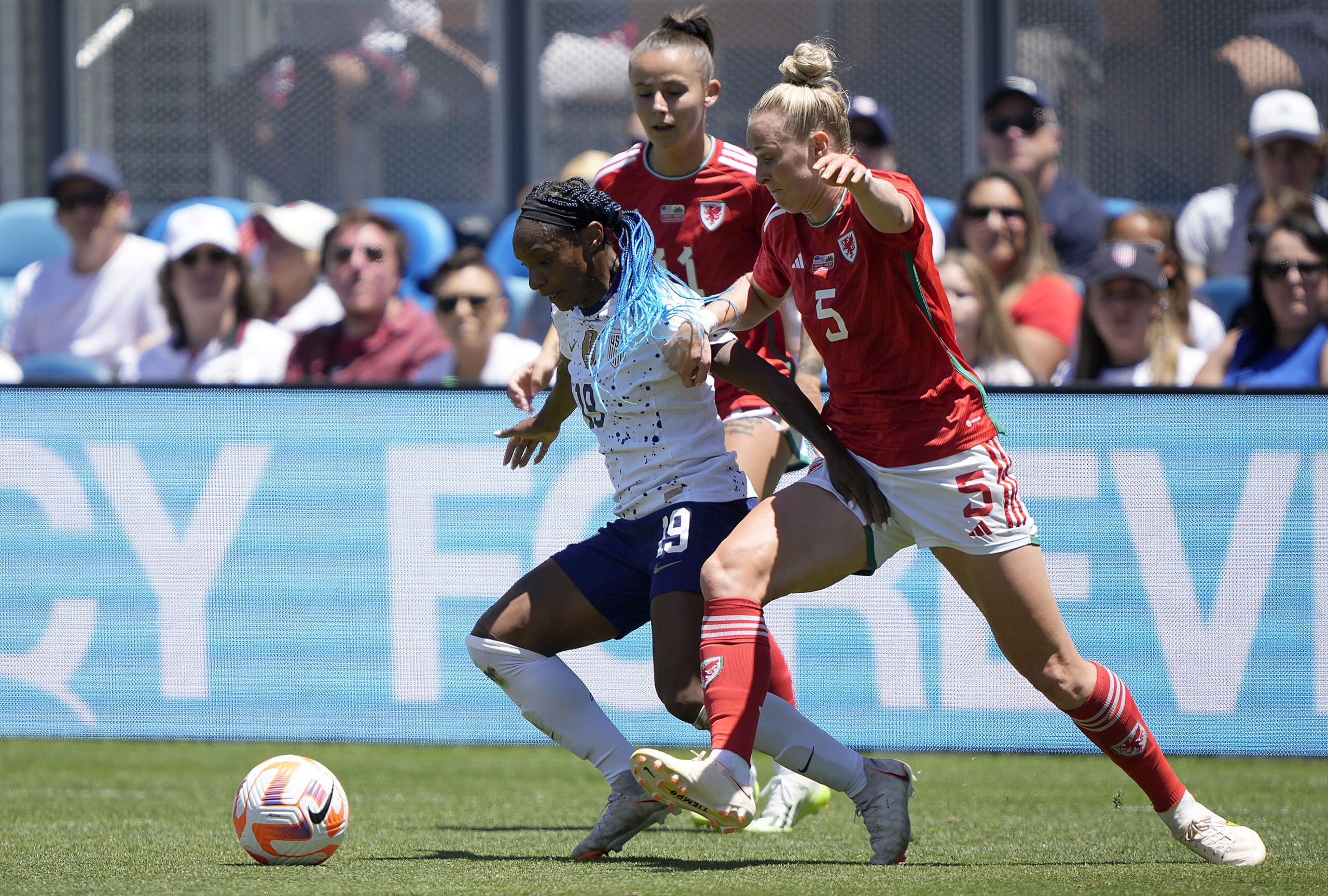 Estados Unidos se impone a Gales en despedida previa al Mundial en San Jose, California.