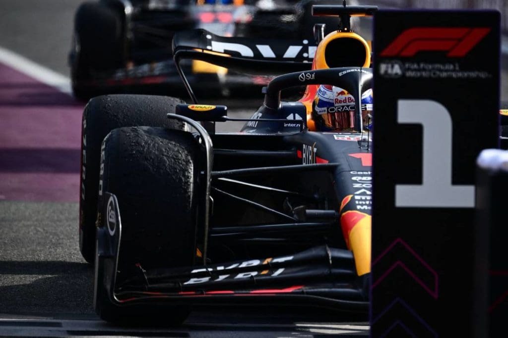 Verstappen hace historia en Italia y se acerca más al título 1 Verstappen suma una nueva victoria en Italia