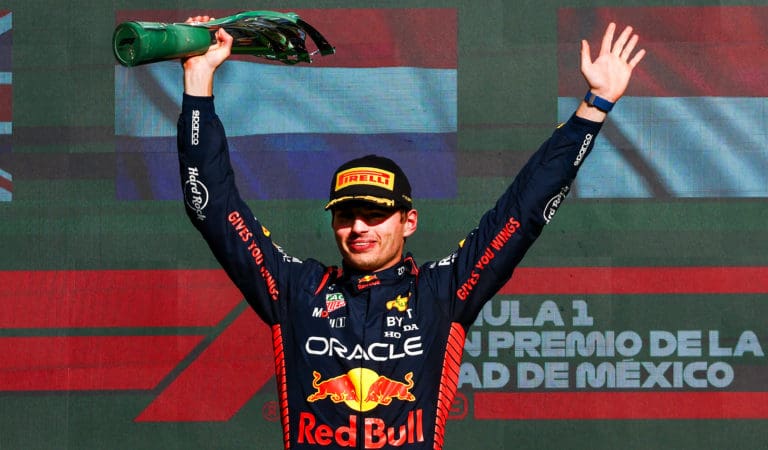 GP de México 2023: Verstappen triunfa y Checo Pérez abandona