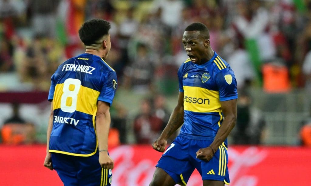 Luis Advíncula marcó el 1-1 para Boca Juniors ante Fluminense en la final de la Libertadores. Foto: Conmebol.