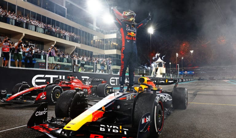 Max Verstappen cierra el año de F1 con victoria en Abu Dhabi