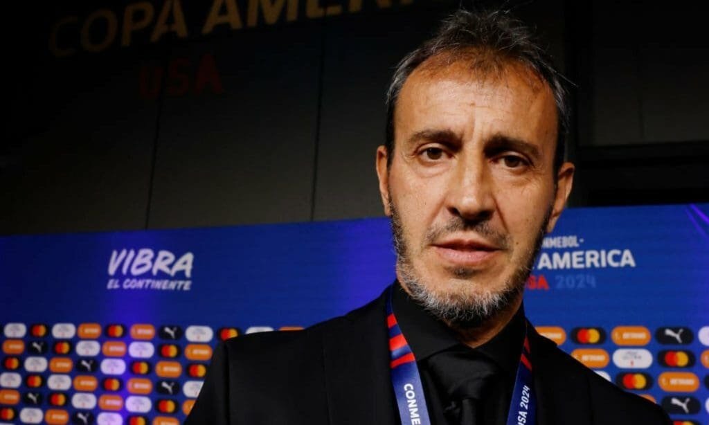 “Bocha” Batista tras el sorteo de Copa América: “Es un grupo parejo” 1 Fernando "Bocha" Batista, seleccionador de Venezuela.