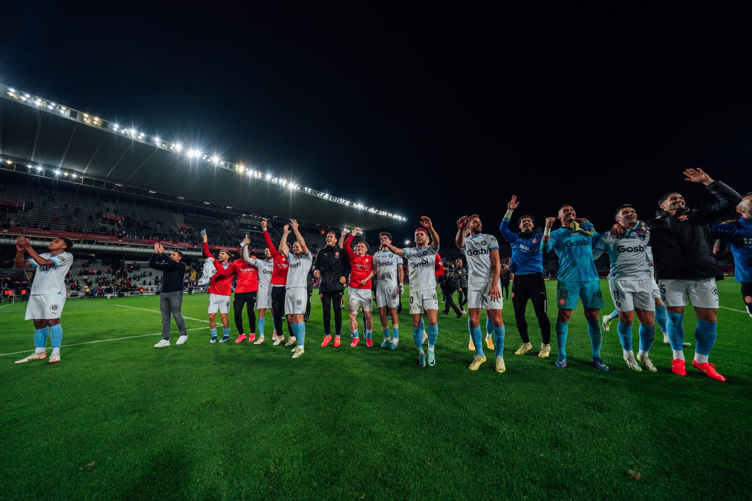 El Girona comanda la clasificación de Primera División de La Liga española emulando el milagro del Leicester
