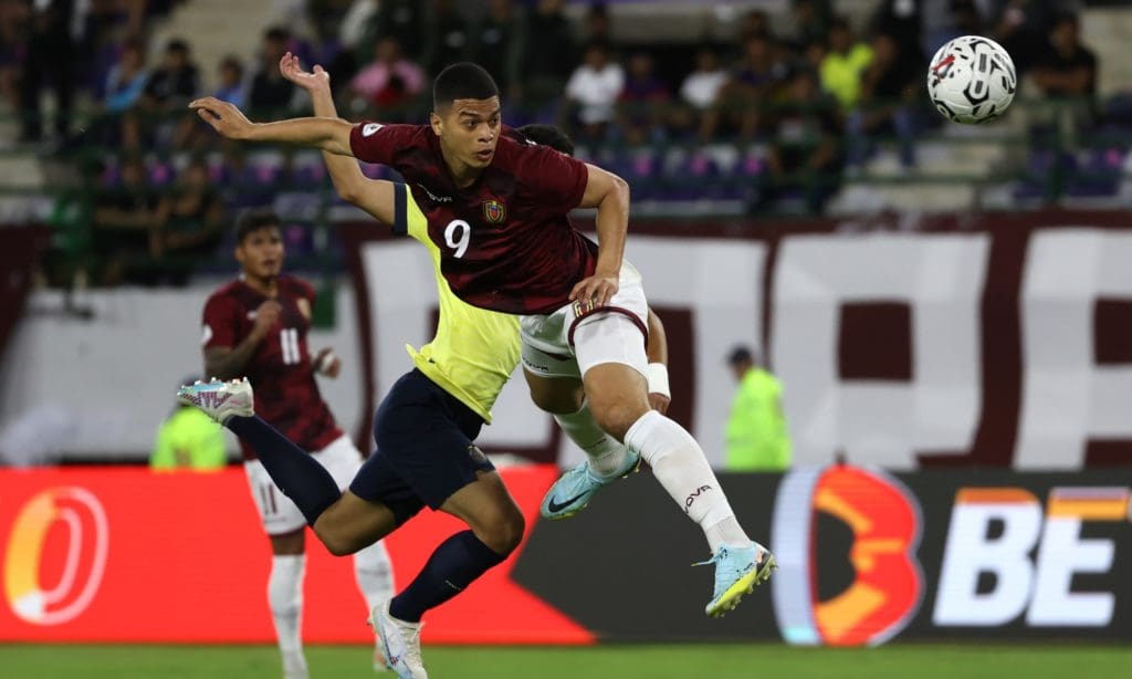 Kevin Kelsy marcó el gol de Venezuela ante Ecuador.
