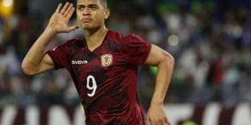 Kevin Kelsy marcó el gol de Venezuela ante Ecuador.